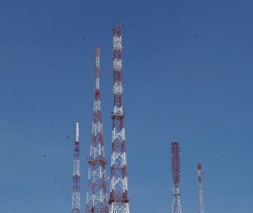 713px-Antenas