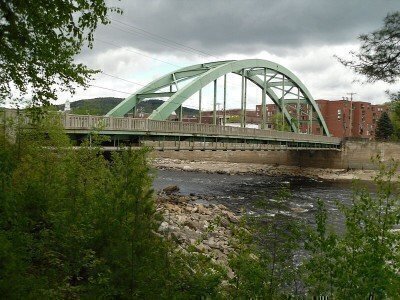 800px-Bridge_in_Rumford,_Maine