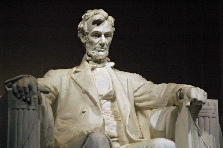Lincoln Memorial, photo via Wikimedia Commons