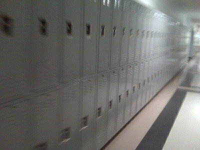 reasons why schools have the right to search students lockers? | Yahoo Answers