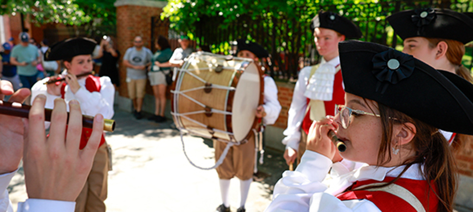 revolutionary-war-encampment-pipes-hero.jpg